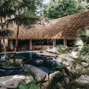 Esh Hotel (Adults Only)